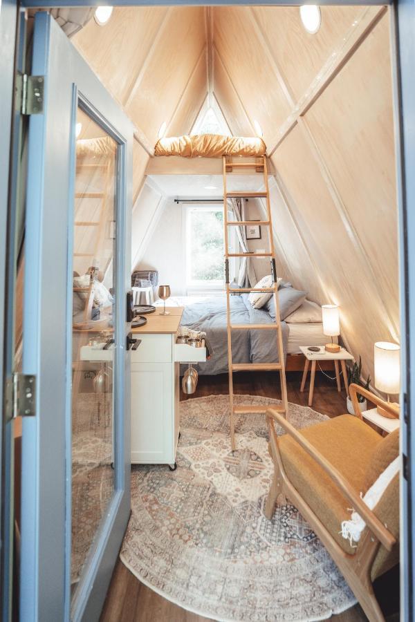 Blue Brambler Glamping A-Frame Apartment Rockbridge Exterior foto