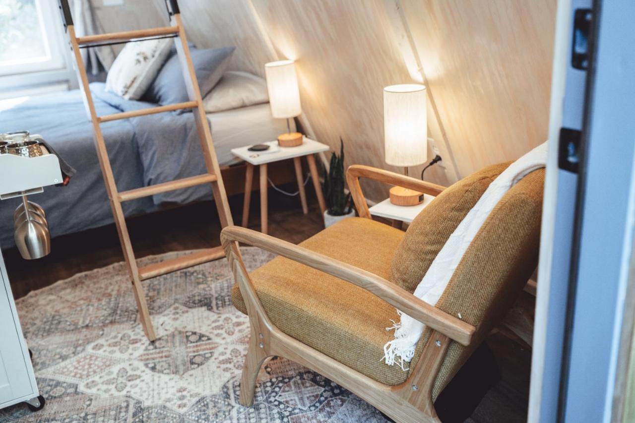 Blue Brambler Glamping A-Frame Apartment Rockbridge Exterior foto