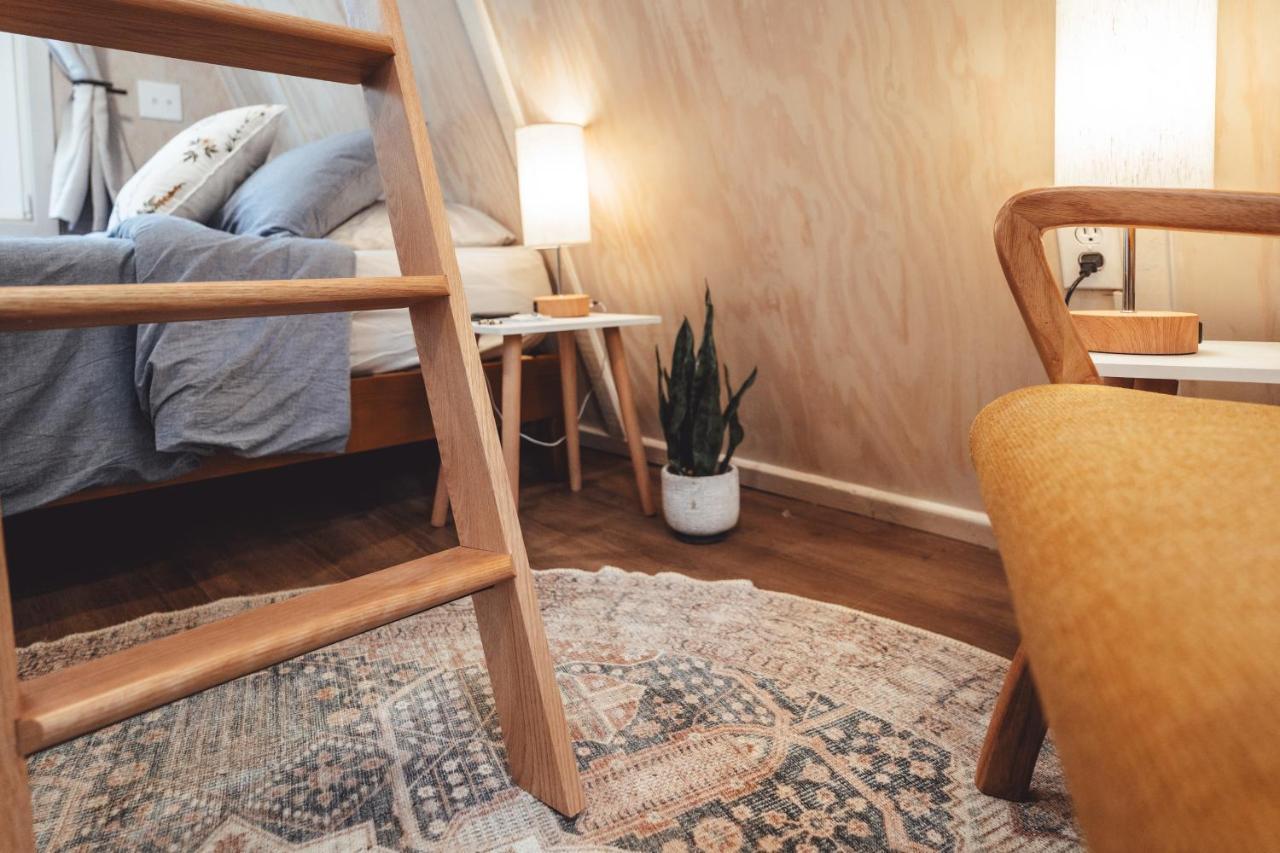 Blue Brambler Glamping A-Frame Apartment Rockbridge Exterior foto